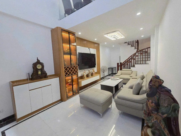Bán nhà Hồng Tiến, dòng tiền đều – vị trí đẹp, 57m2, 8.9 tỷ