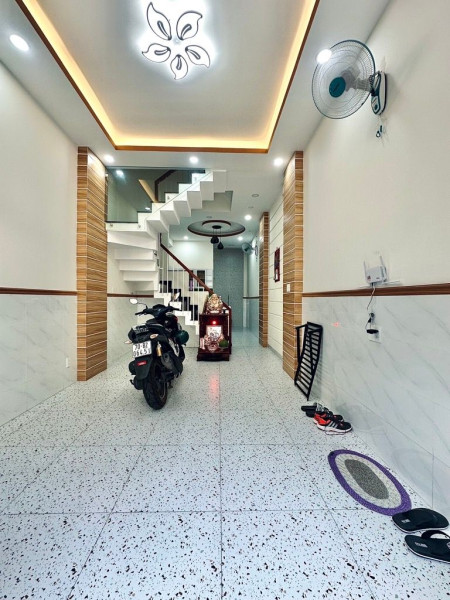 NHÀ ĐẸP MỚI XÂY 4 TẤM HOÀN CÔNG CHUẨN CHỈNH - 38M2 - HẺM Ô TÔ ÂU CƠ - LẠC LONG QUÂN - CHỈ 7.55TỶ