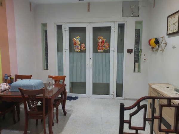 gần siêu thị, chợ, trường, công viên, bệnh viện, rạp chiếu phim...ưu tiên khách thuê dài hạn
