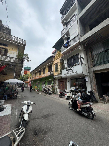 BÁN NHÀ NGỌC LÂM, LONG BIÊN, VỈA HÈ, THANG MÁY, KINH DOANH SẦM UẤT.