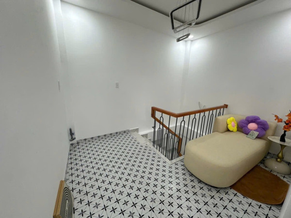 Ngã Tư Hàng Xanh - B.Thạnh | 4 tầng ~35m² | Chào 5.x Tỉ T.L