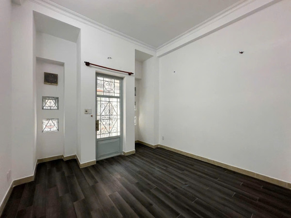 NHÀ BÁN SÁT CỘNG HÒA, đi bộ ra E Tower2, Đường Phan Văn Sửu 4 tầng, hẻm xe hơi, giá nhỉnh 10 tỉ