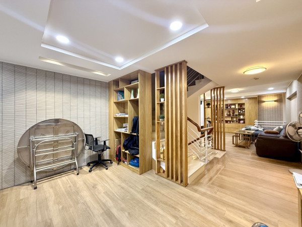 BÁN NHÀ LÝ THẢI TỔ QUẬN 10, 95M2 NGANG 5.