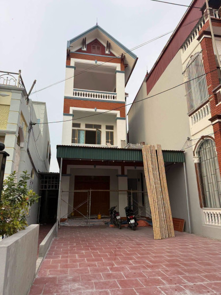Cần bán nhà 3 tầng gần trường cấp 3 đức hợp kim động