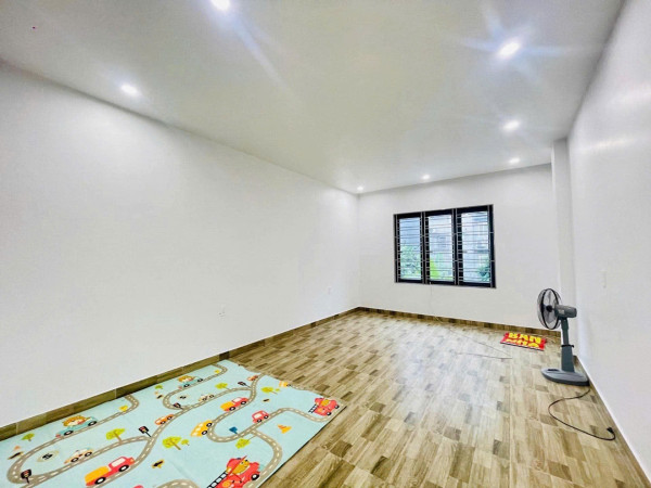 NHÀ ĐẸP OTO ĐỖ TẬN CỬA - GẦN NGAY HOÀNG THỊ LOAN - DIỆN TÍCH 115M2