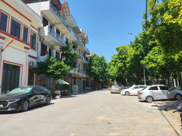 BÁN GẤP NHÀ TRUNG TÂM TP BẮC GIANG – GẦN VƯỜN HOA NGUYỄN DU – GẦN 100M2