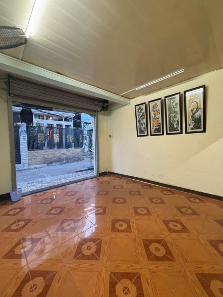 CC CẦN BÁN NHANH CĂN NHÀ 2 TẦNG Ở NHA TRANG KHU VỰC PHÍA BẮC CÁCH BIỂN PHẠM VĂN ĐỒNG CHỈ 80M HẠ