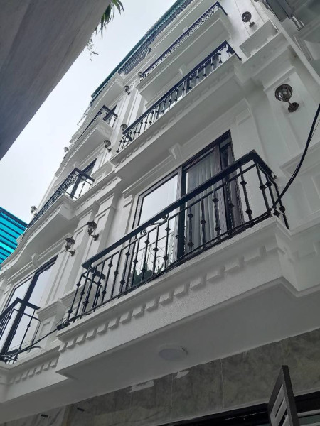 HIẾM NHÀ ĐẸP ĐÔNG DƯ  5TẦNG - ĐẦY ĐỦ NỘI THẤT -  ÔTÔ ĐỖ GẦN - NHỈNH 5TỶ