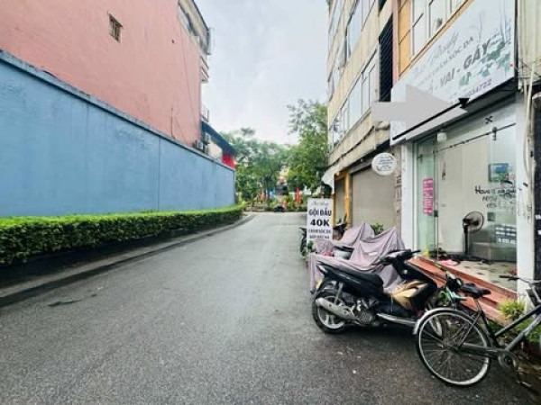 NGÕ TO HƠN PHỐ ĐƯỜNG NHỰA 8M - Ô TÔ TRÁNH DỪNG ĐỖ THOẢI MÁI - KINH DOANH HAY Ở ĐỀU ĐƯỢC - THOÁNG