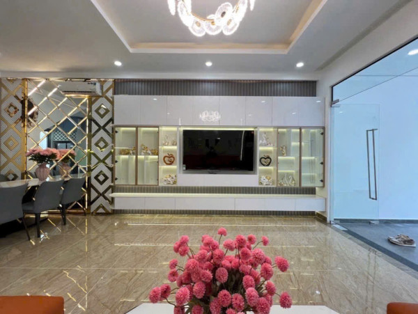 💥16tỷ💥 NHÀ PHỐ 4 TẦNG [Q.7] (5X18M), LIỀN KỀ PHÚ MỸ HƯNG . Mặt tiền đường 10m. Hướng Bắc. LH